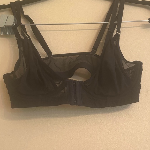 Forever 21 - Picture 2 of 6